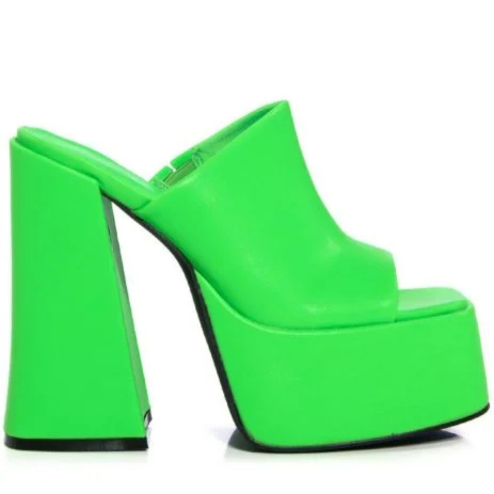 New  woman  shoes
